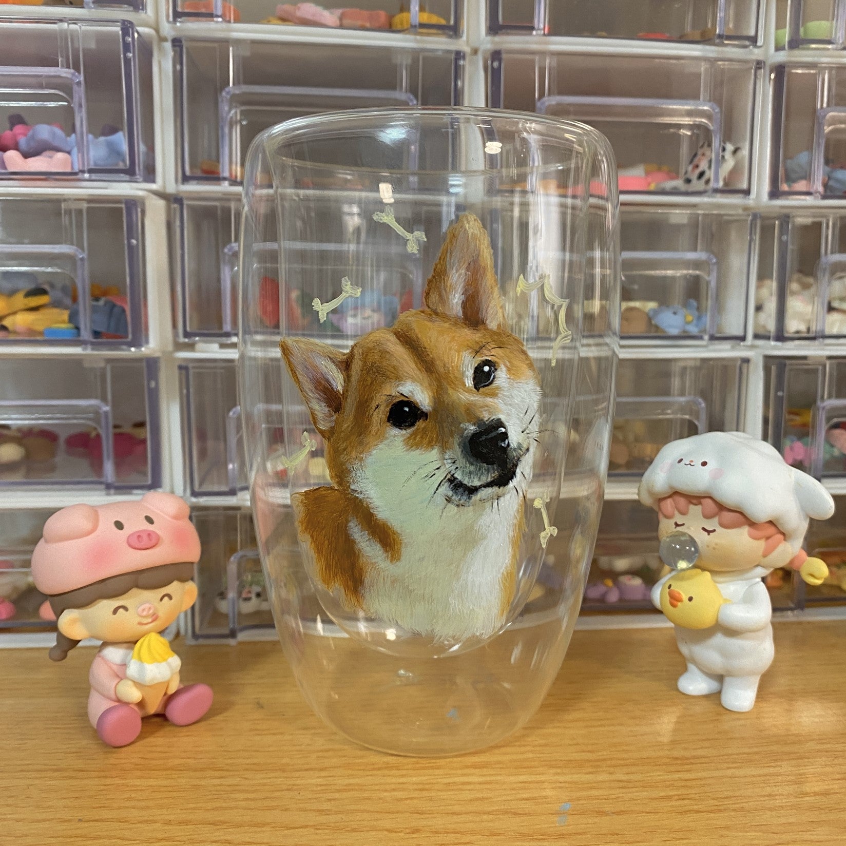 Double-layer glass insulation cup featuring a custom hand-painted portrait of a Shiba Inu dog with a bone pattern background